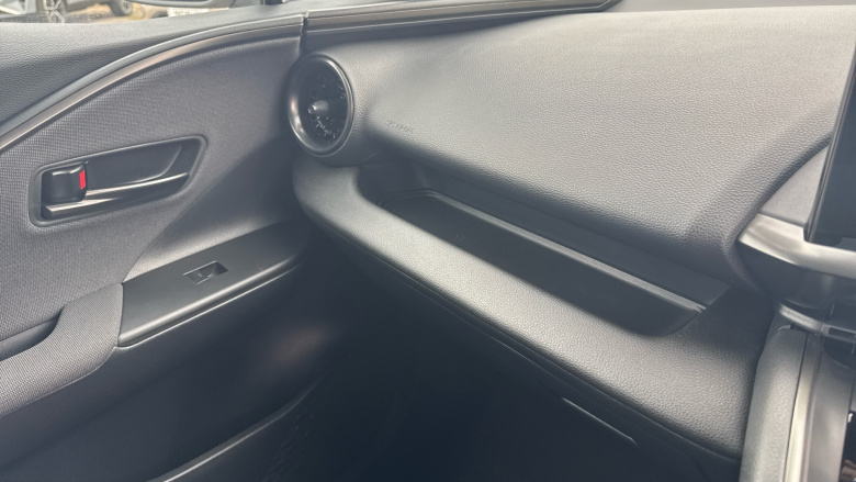 Toyota C-HR 1.8 Hybrid Design 5dr CVT Hybrid Hatchback